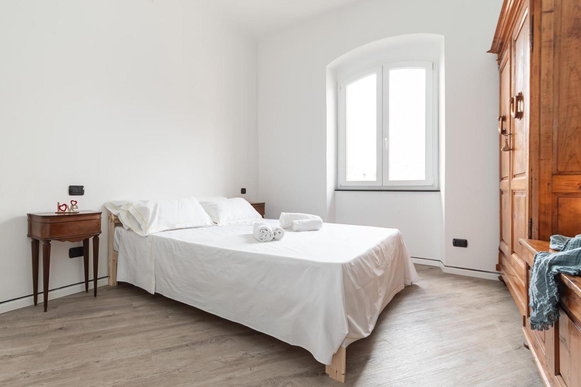 Spacious 3-Bedroom Apartment - 10 Min To City Center & 5 Min To Gaslini Hospital ジェノヴァ エクステリア 写真